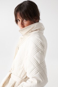 LANGE STEPPJACKE MIT GRTEL