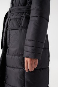 LANGE PUFFERJACKE