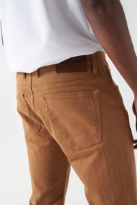 PANTALONES VAQUEROS SLIM FIT