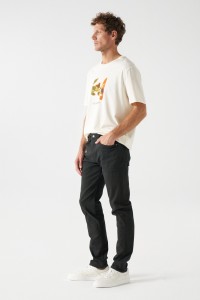 SLIM FIT JEANS