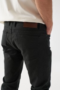 PANTALONES VAQUEROS SLIM FIT