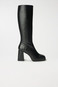 BOTTES HAUTES EN CUIR