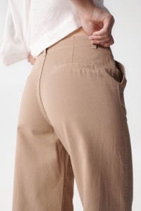 PANTALN CHINO BEIGE DE PIERNA STRAIGHT