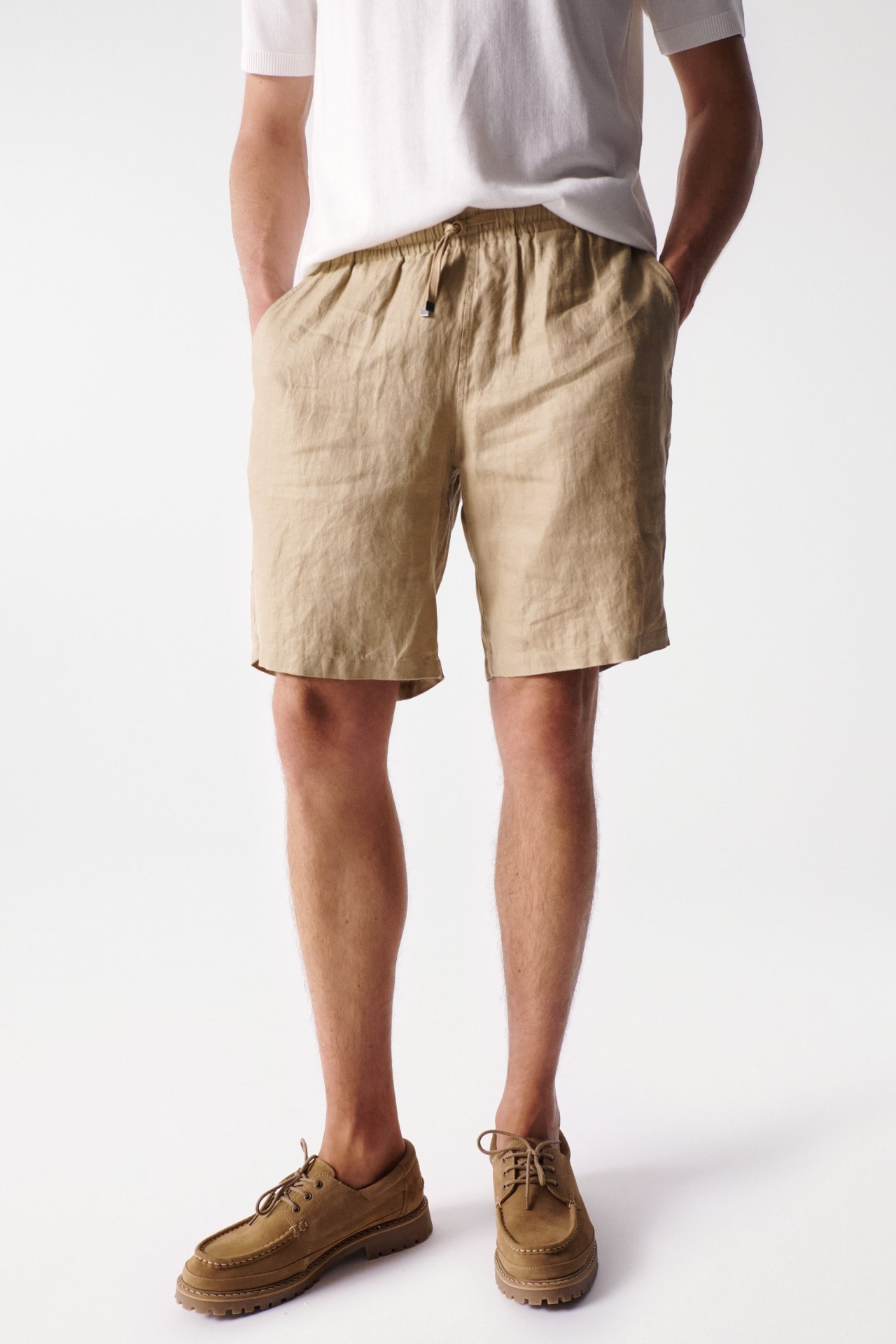 REGULAR FIT LINEN SHORTS