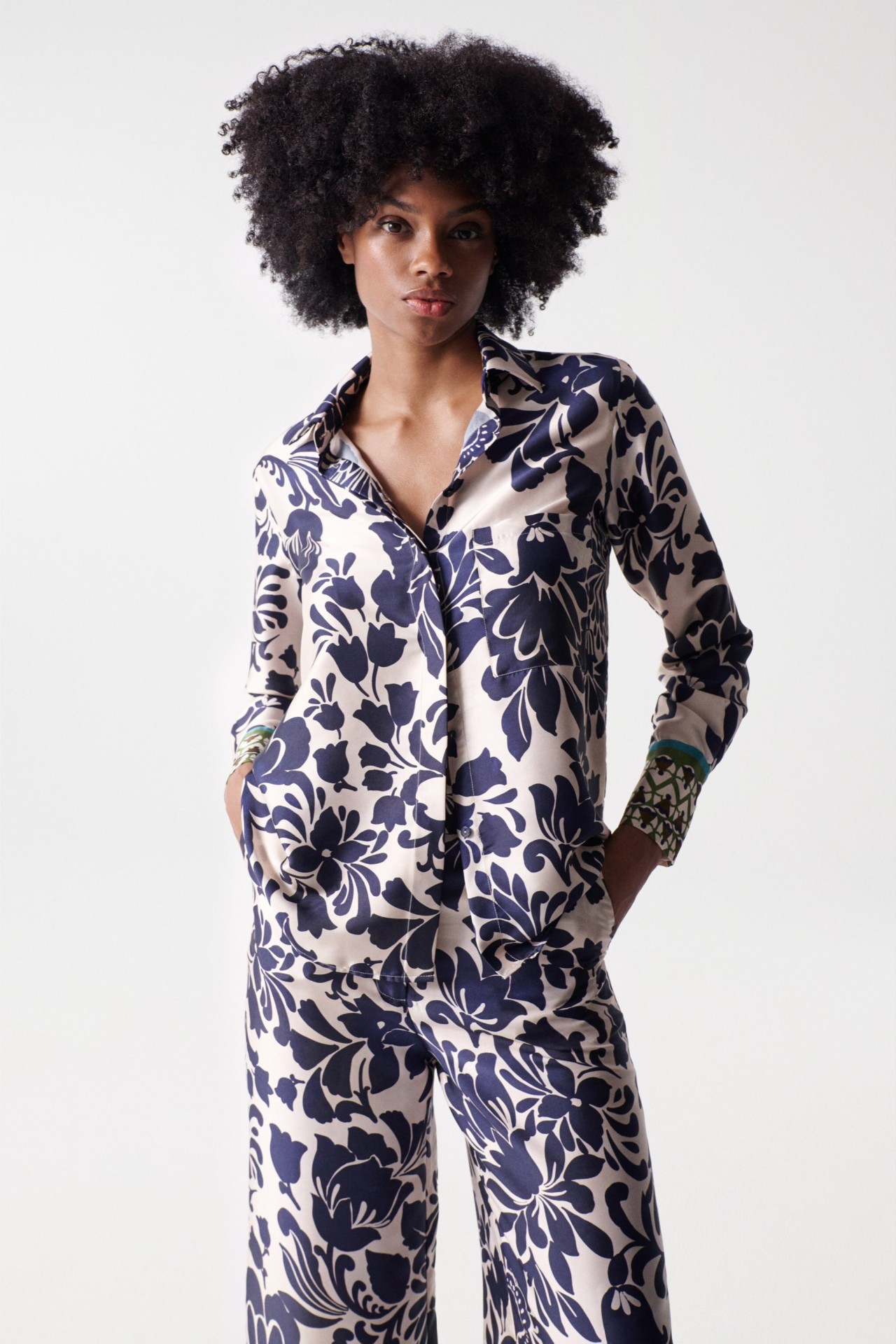 CAMISA FLORAL FLUIDA