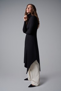 ASYMMETRISCHES KLEID