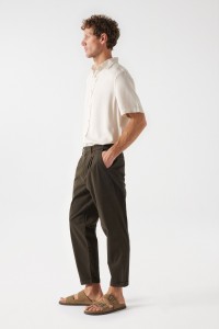 PANTALN CHINO CORTE STRAIGHT