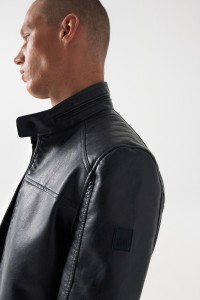 BLOUSON EFFET CUIR