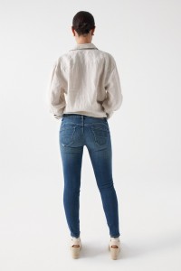 PUSH UP JEANS WITH WASH EFFECTS