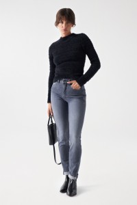 FAITH PUSH IN SLIM JEANS