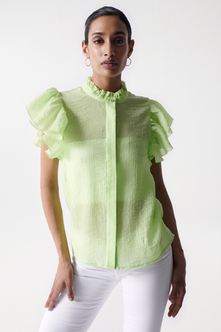 BLUSA CON VOLANTES