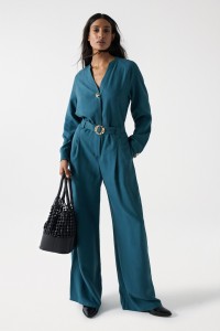 JUMPSUIT MIT GRTEL UND KNOPFLEISTE