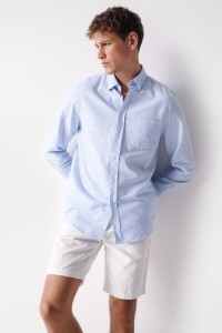 CAMISA OXFORD DE CORTE REGULAR