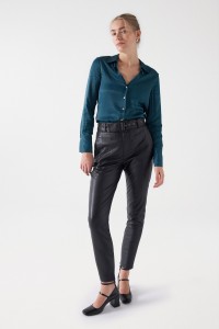 PANTALN EFECTO PIEL CROPPED SLIM