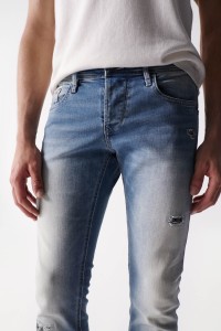 SKINNY FIT JEANS