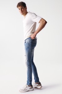 SKINNY FIT JEANS