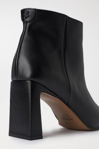 LEATHER ANKLE BOOTS WITH HEEL