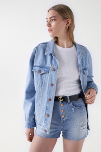 CEINTURE EN CUIR AVEC MARQUAGE DOR SUR LA BOUCLE