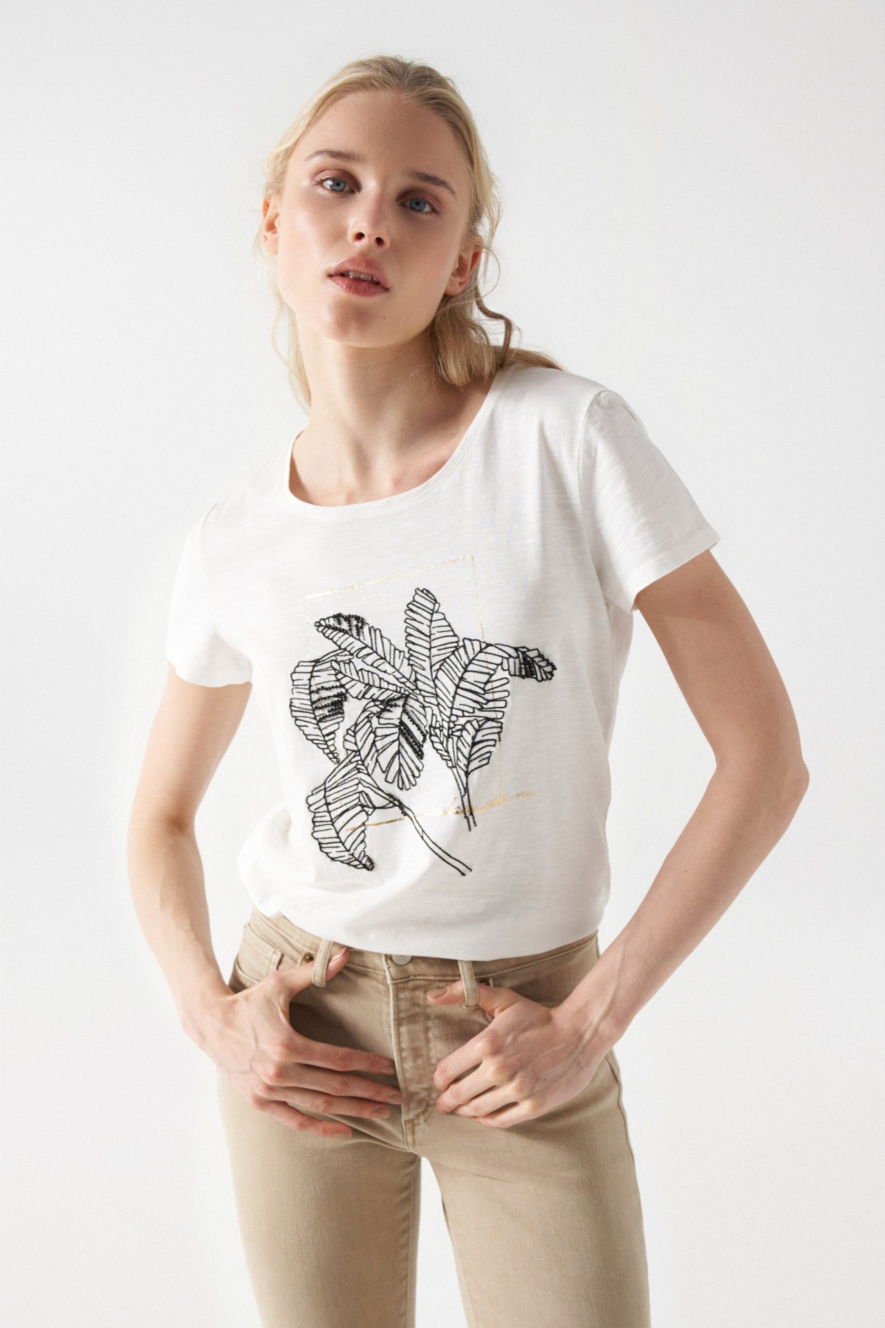 GRAPHIC T-SHIRT