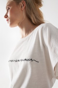 EMBROIDERED T-SHIRT