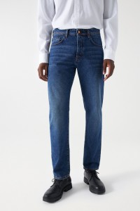 STRAIGHT LEG JEANS