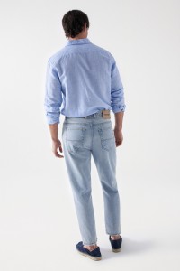 JEANS TAPERED COM ROTOS