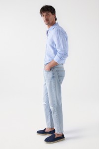 JEANS TAPERED COM ROTOS