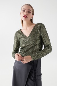 SEQUINNED TOP