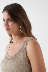 KNIT TOP IN METALLIC YARN