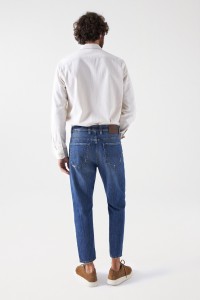 TAPERED-JEANS IM DESTROYED-LOOK