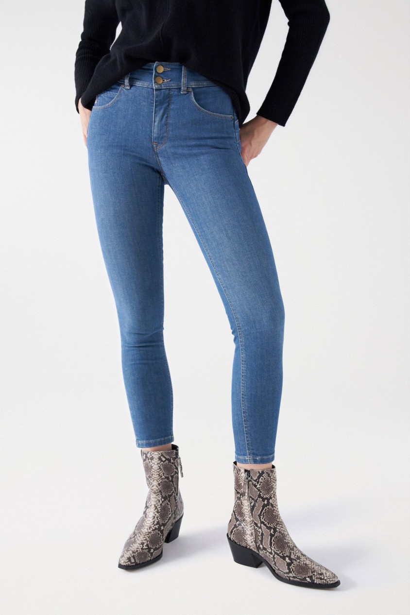 JEANS SECRET PUSH IN SKINNY COM DETALHES