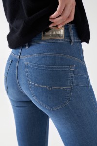 JEANS SECRET PUSH IN SKINNY COM DETALHES