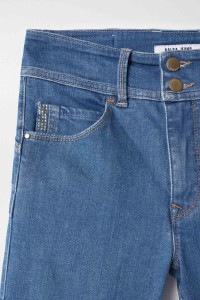 JEANS SECRET PUSH IN SKINNY COM DETALHES