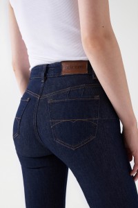 DESTINY PUSH UP-JEANS, FLARE-PASSFORM, MIT GOLDFARBENEM KNOPF