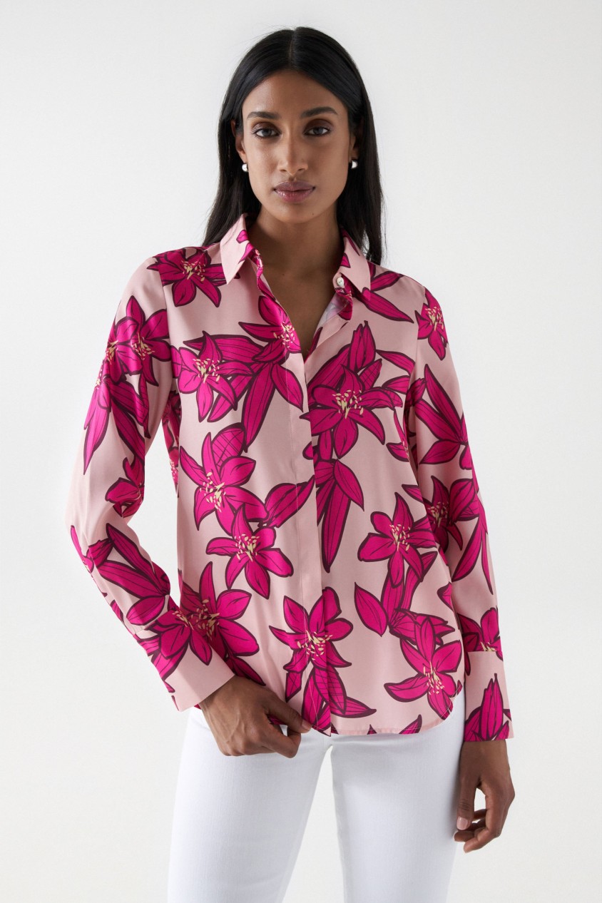 CAMISA CON ESTAMPADO FLORAL