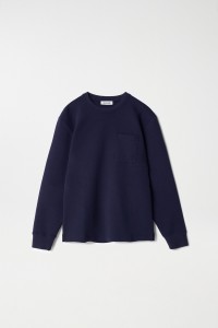 SWEATSHIRT MIT TASCHE