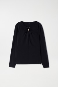 PULL EN MAILLE AVEC PENDELOQUE MTALLIQUE