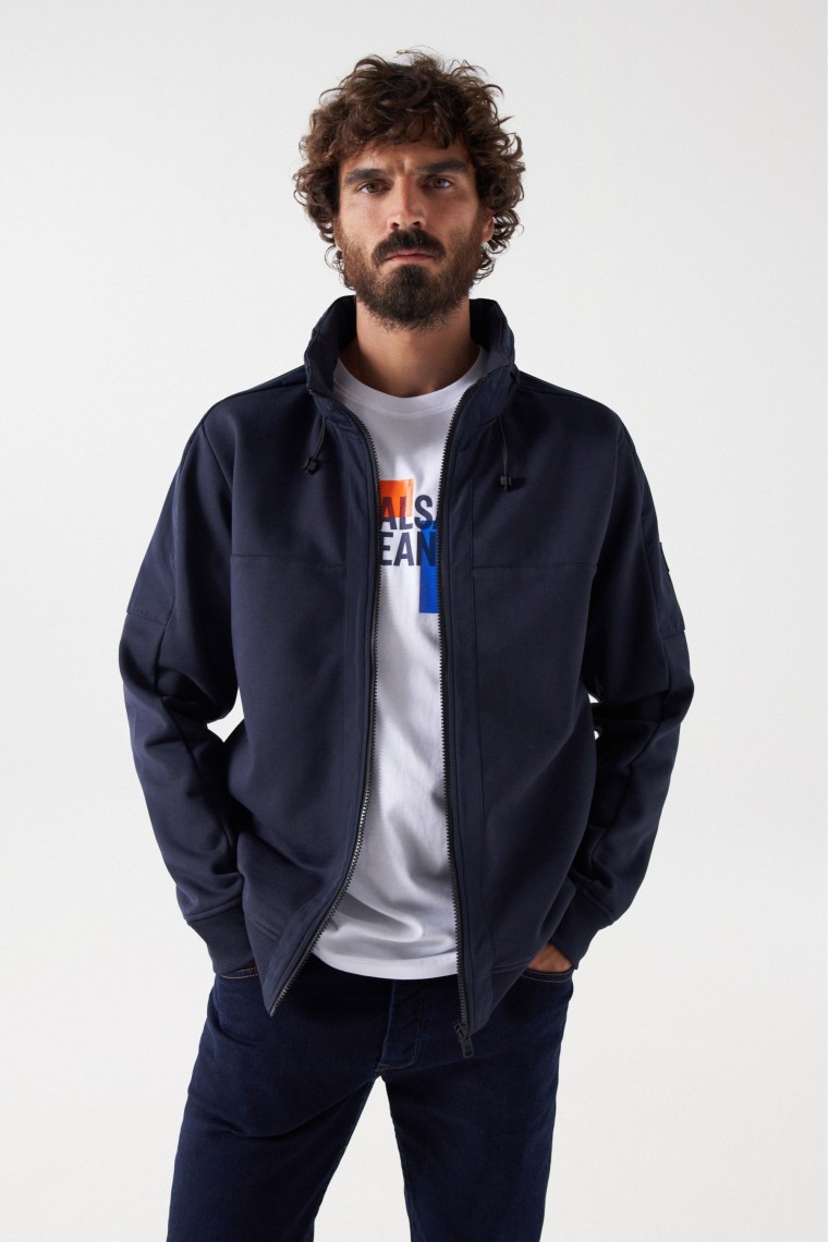 SWEATSHIRT COM FECHO DE CORRER E DETALHES EM TECIDO TCNICO