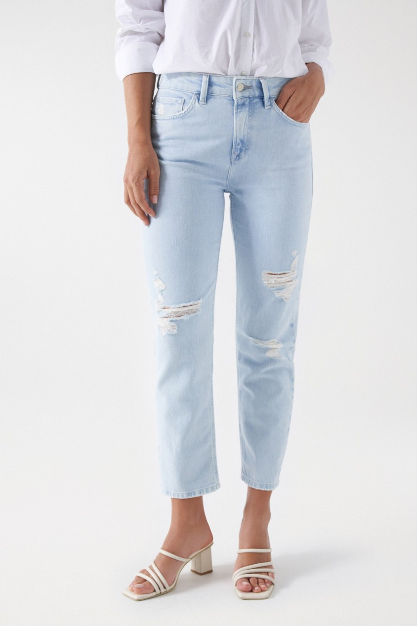 TRUE JEANS IN HELLER WASCHUNG MIT RISSEN