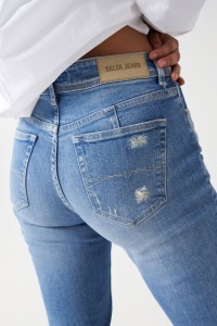 TRUE-JEANS MIT RISSEN