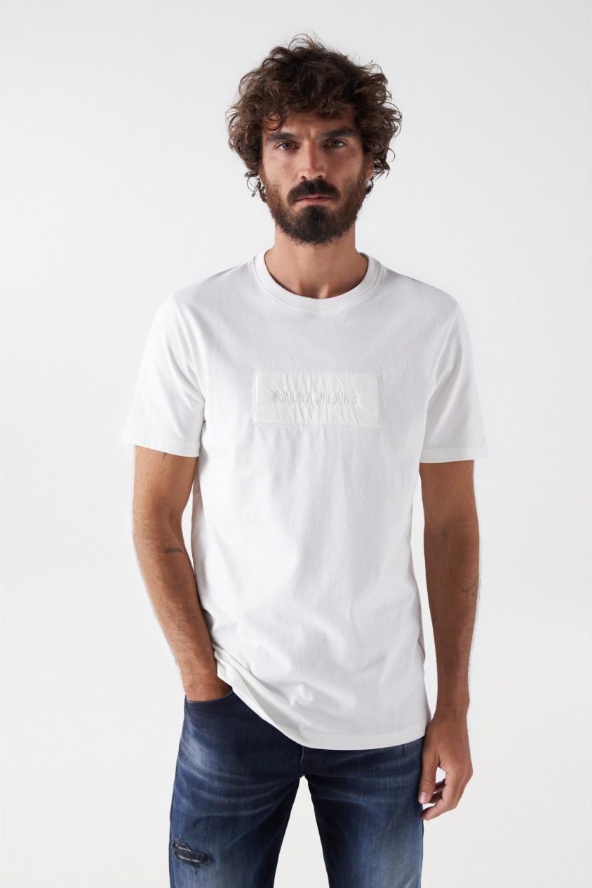 T-SHIRT COM BRANDING COM RELEVO