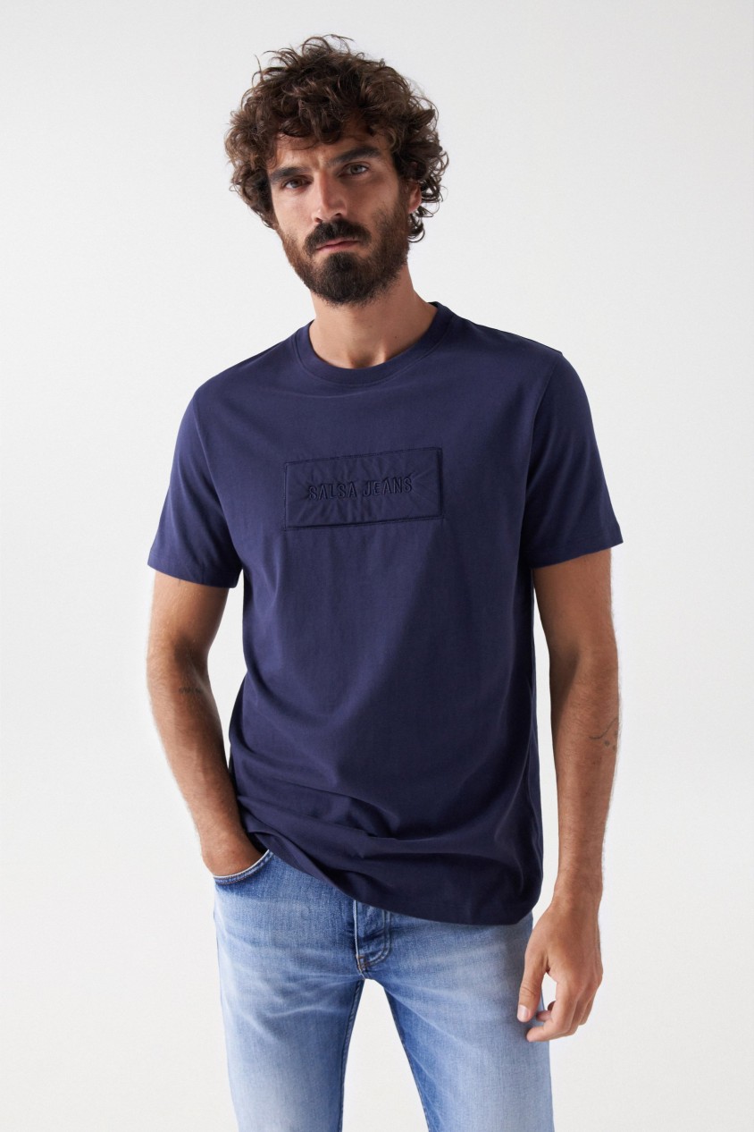 T-SHIRT COM BRANDING COM RELEVO