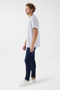 TEXTURED STRIPED T-SHIRT