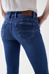 WONDER PUSH UP CROPPED SLIM JEANS WITH RIPS