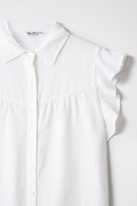 BLOUSE WITH RUFFLES