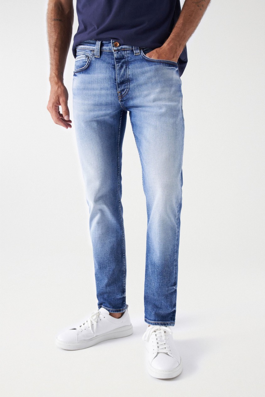 CRAFT SERIES SLIM-JEANS MIT KUPFERKNOPF