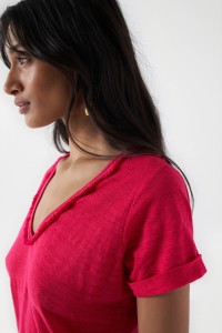 LINEN T-SHIRT WITH GLITTER DETAIL