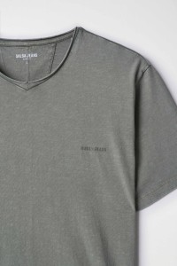 COTTON T-SHIRT WITH DYEING AND BRANDING