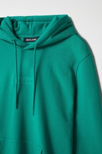 HOODIE COM DETALHE DE BRANDING