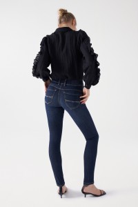 JEANS SECRET PUSH IN SKINNY COM DETALHES